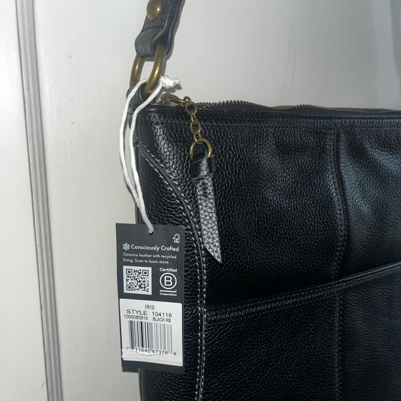 NWT- THE SAK Black Pebbled Leather IRIS Zip Shoulder Bag Crossbody - Picture 2 of 9